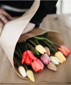 Wrap tulip bouquet