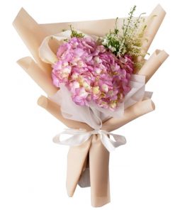pink hydrangea bouquet