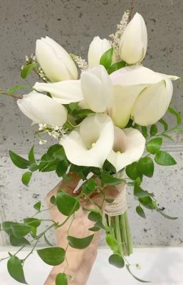 white calla lily bouquet