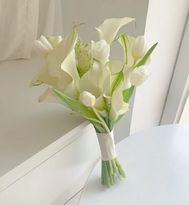 white calla lily white tulip bouquet