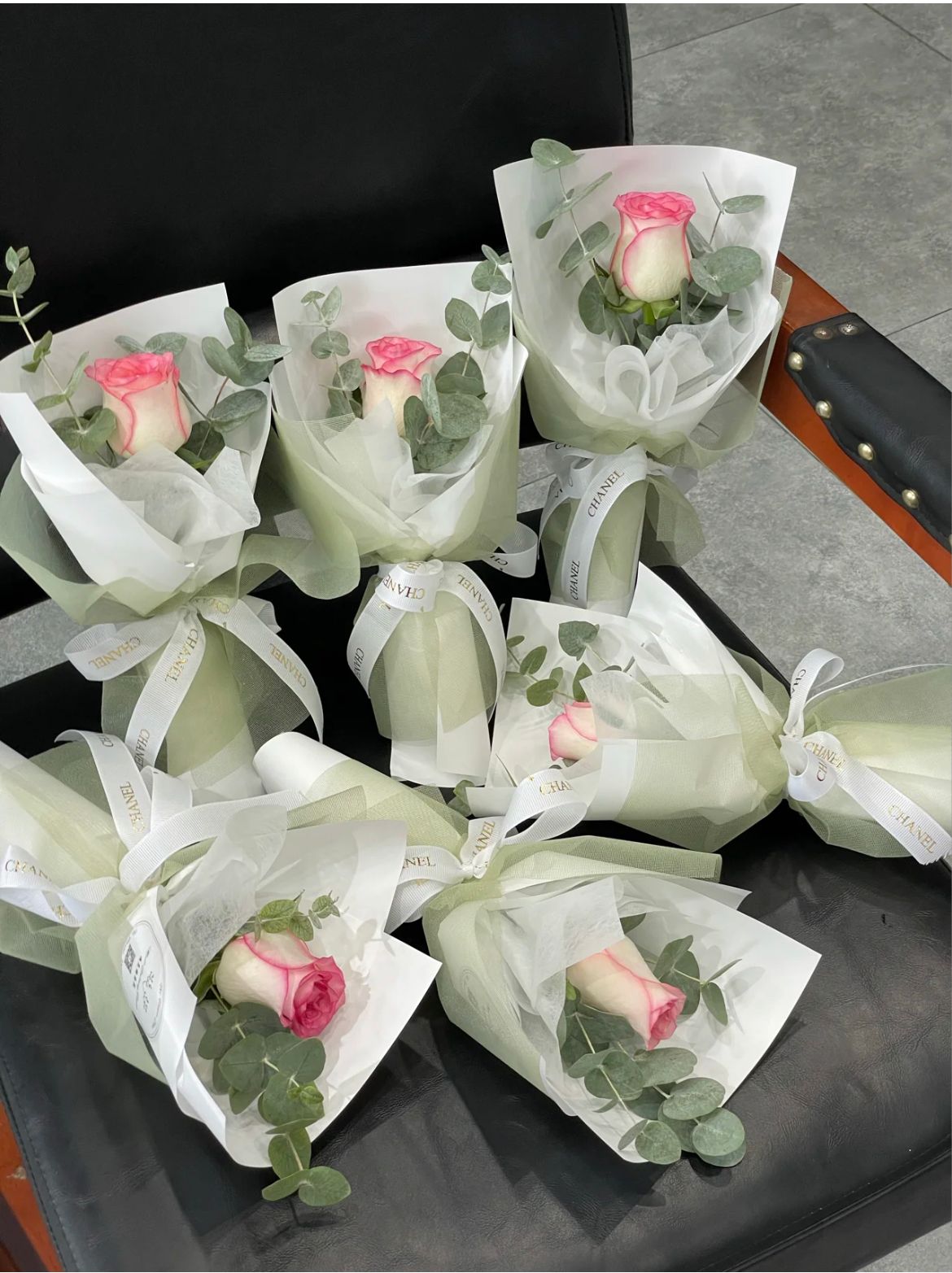 mini rose bouquet