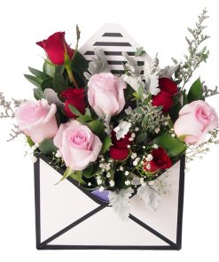 red and pink rose envelope flower box